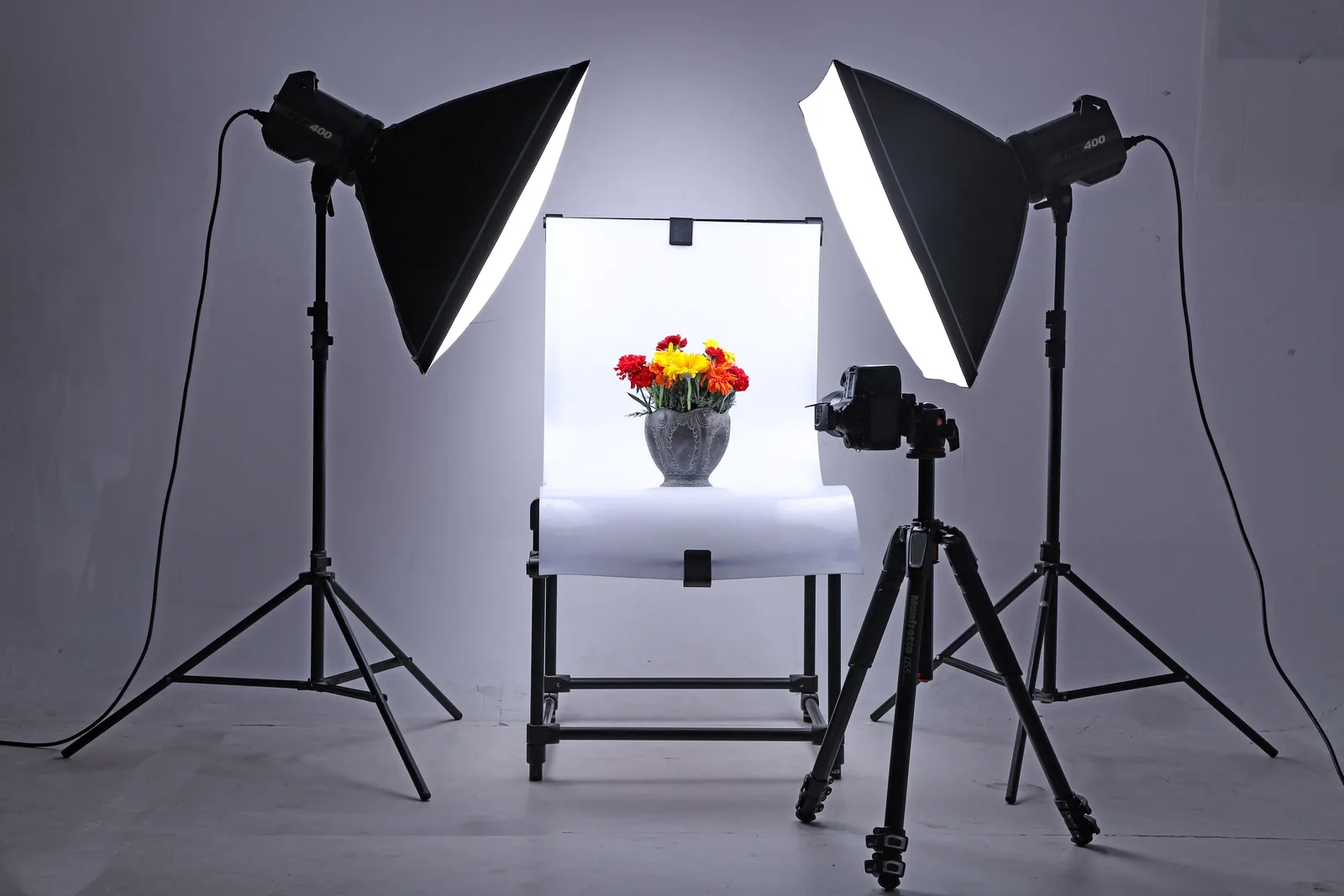 BTS Produktfotografie – Studio-Setup mit Lichtführung und Tethering